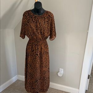 Elegant Brown Patterned Dress